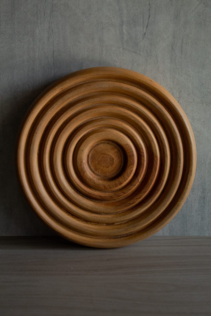 Plato de teca · Ø 24 cm