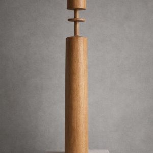 Tótem de roble · 99 × Ø 18 cm — vista frontal